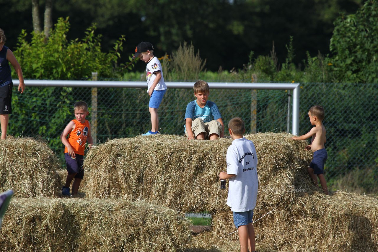 Bild 435 - Vogelschiessen am 18.8.12